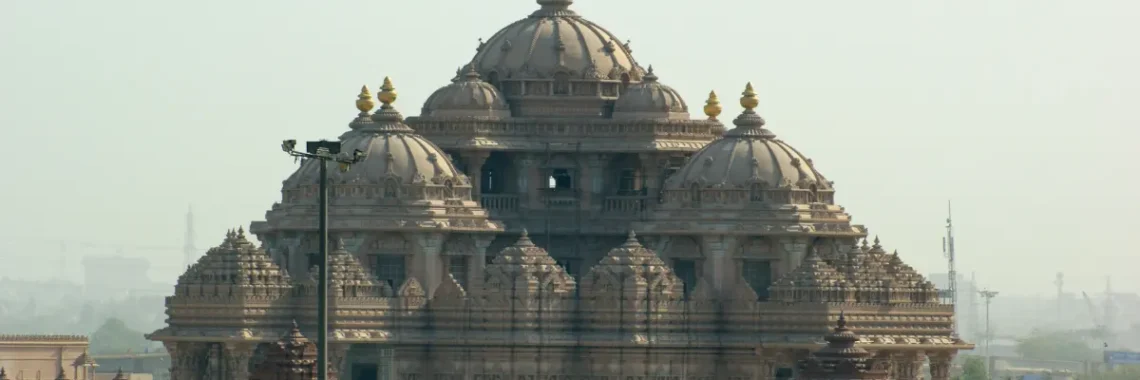 Akshardham Temple Delhi Featured Image