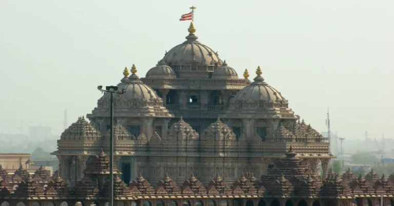 Akshardham Temple Delhi Featured Image